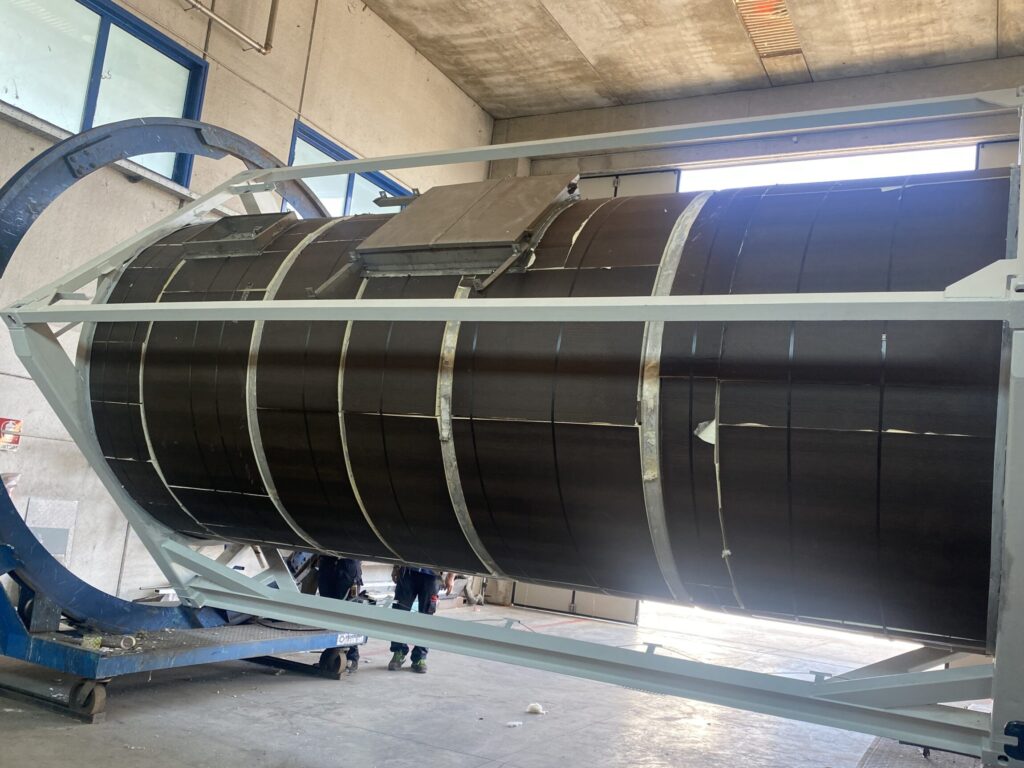 Flexible solutions, even for short periods.<br />We provide tanks ready for immediate delivery for every logistics requirement, with tailor-made rental contracts.