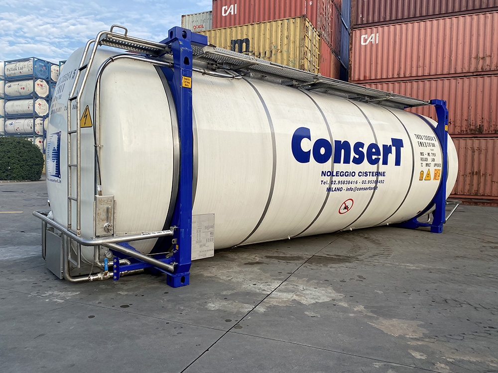 Flexible solutions, even for short periods.<br />We provide tanks ready for immediate delivery for every logistics requirement, with tailor-made rental contracts.